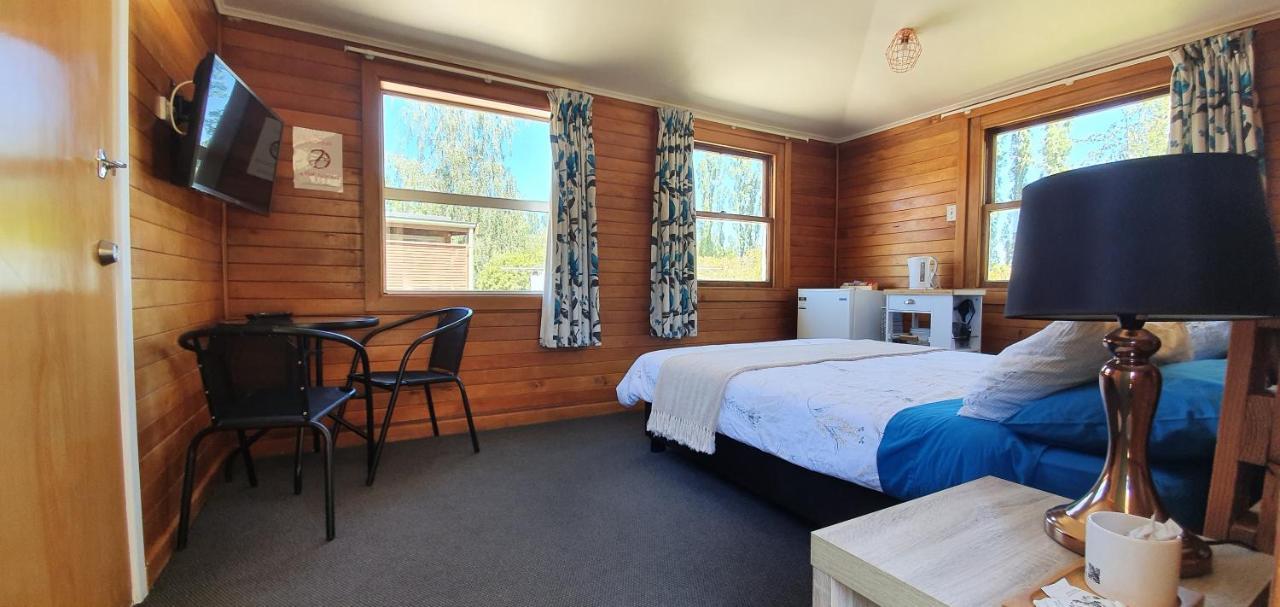 Waiau Motor Camp & Cabins ภายนอก รูปภาพ