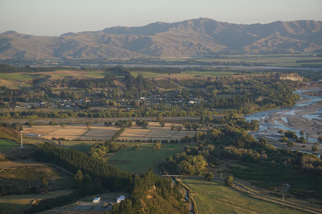 Waiau Motor Camp & Cabins ภายนอก รูปภาพ