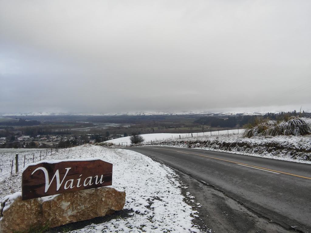 Waiau Motor Camp & Cabins ภายนอก รูปภาพ