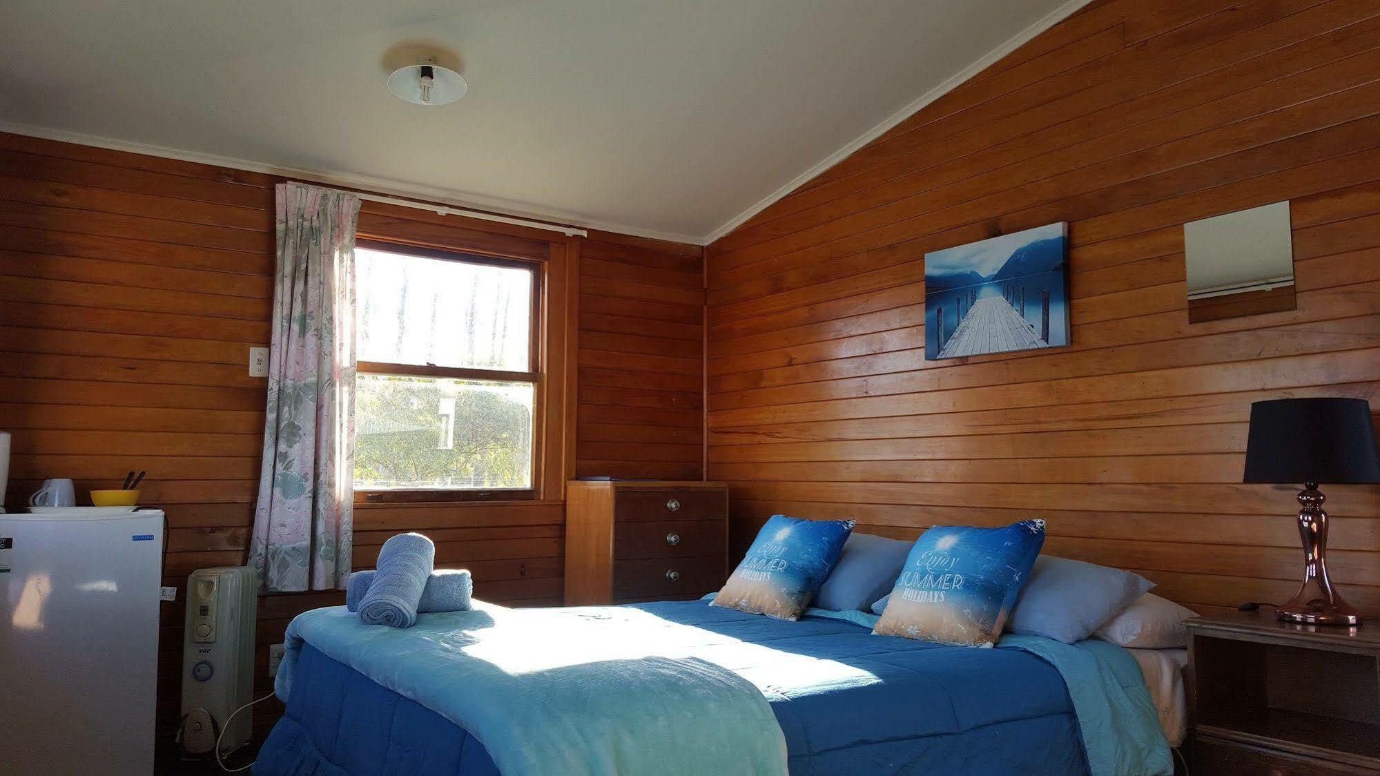 Waiau Motor Camp & Cabins ภายนอก รูปภาพ