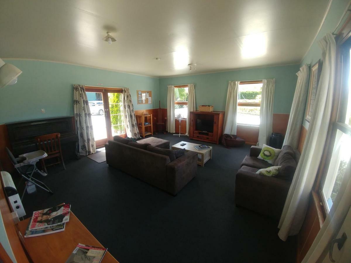 Waiau Motor Camp & Cabins ภายนอก รูปภาพ