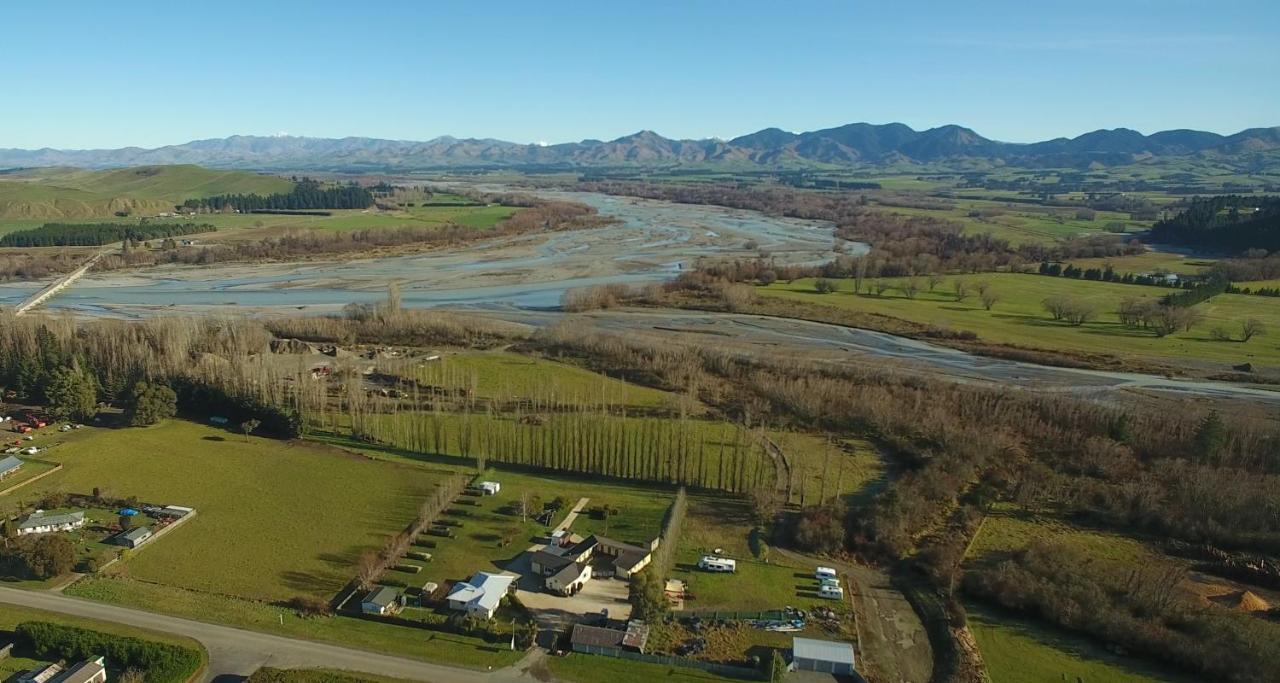 Waiau Motor Camp & Cabins ภายนอก รูปภาพ